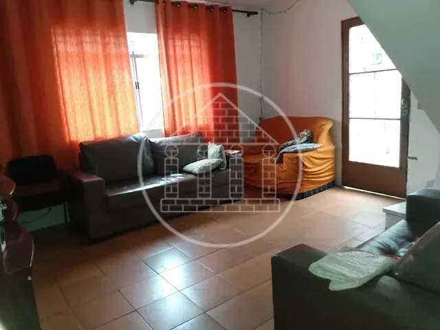 Sobrado com 270m² 2 quartos e 4 banheiros, à venda, no bairro Parque Grajaú em São Paulo
