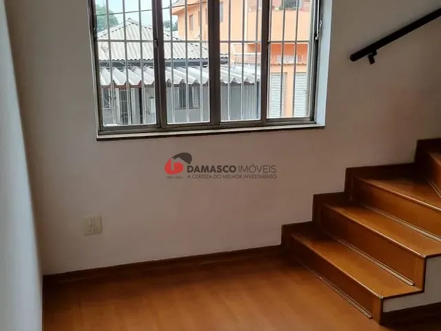 Sobrado com 80m² 2 quartos e 1 banheiro, para alugar, no bairro Santa Maria em São Caetano do Sul