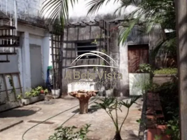 Sobrado com 500m² 5 quartos e 4 banheiros, à venda, no bairro PRESIDENTE ALTINO em Osasco
