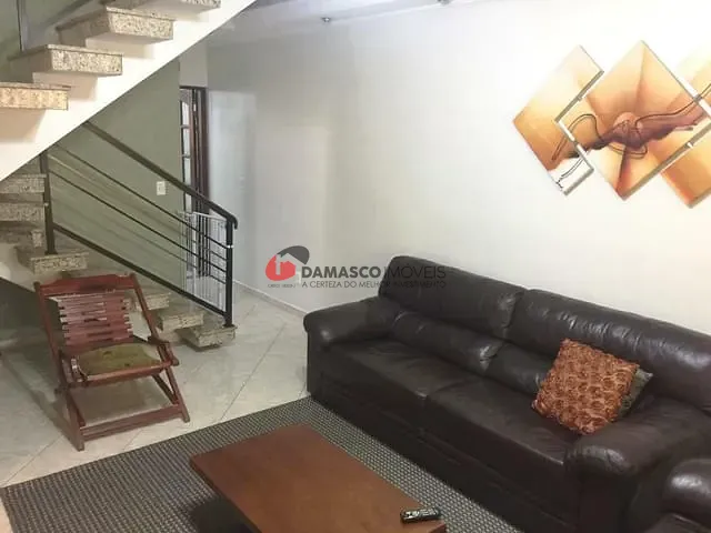 Sobrado com 201m² 4 quartos e 2 banheiros, à venda, no bairro Nova Gerti em São Caetano do Sul