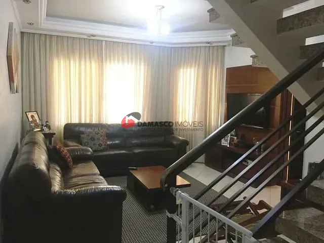 Sobrado com 201m² 4 quartos e 2 banheiros, à venda, no bairro Nova Gerti em São Caetano do Sul