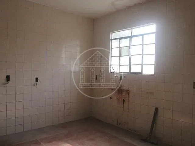 Sobrado com 300m² 7 quartos e 4 banheiros, para alugar, no bairro Jardim Varginha em São Paulo
