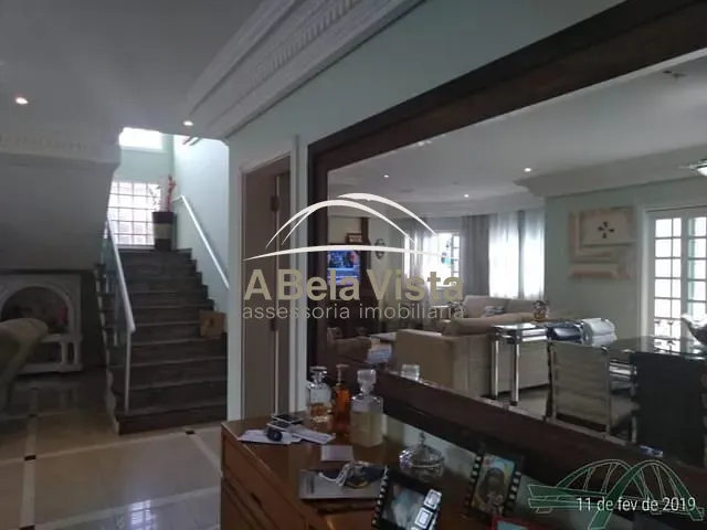 Sobrado com 350m² 3 quartos e 6 banheiros, à venda, no bairro VELOSO em Osasco