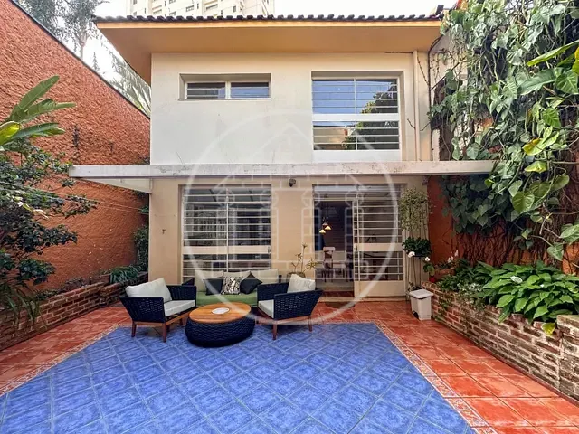 Sobrado com 400m² 3 quartos e 2 banheiros, à venda, no bairro Brooklin em São Paulo