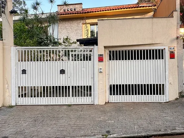 Sobrado com 400m² 3 quartos e 2 banheiros, à venda, no bairro Brooklin em São Paulo