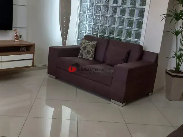 Sobrado com 246m² 3 quartos e 5 banheiros, à venda, no bairro Olímpico em São Caetano do Sul