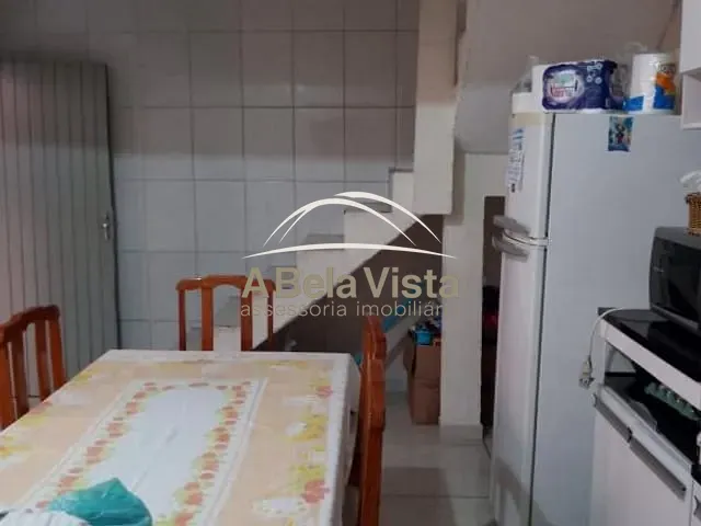 Sobrado com 130m² 3 quartos e 1 banheiro, à venda, no bairro AYROSA em Osasco