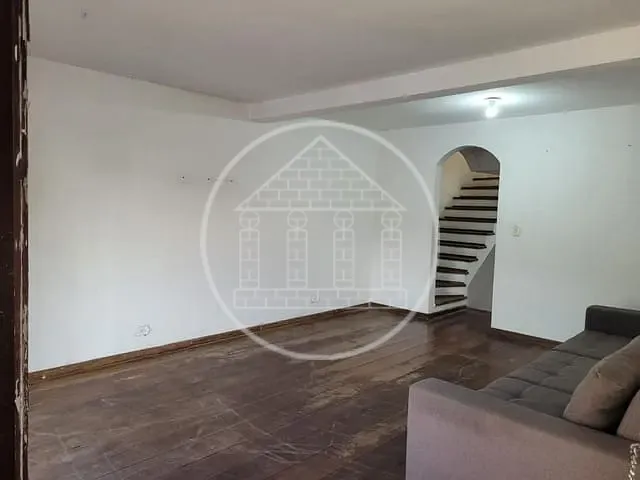 Sobrado com 130m² 3 quartos e 2 banheiros, à venda, no bairro Vila Friburgo em São Paulo