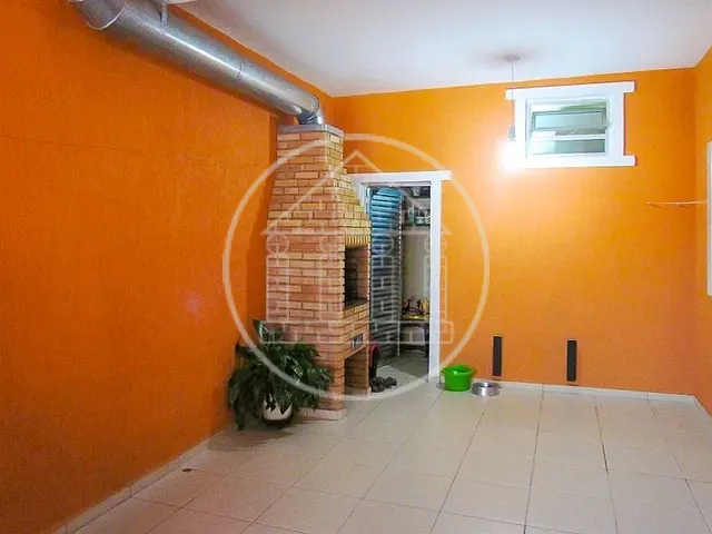 Sobrado com 200m² 4 quartos e 3 banheiros, à venda, no bairro Parque Planalto em São Paulo