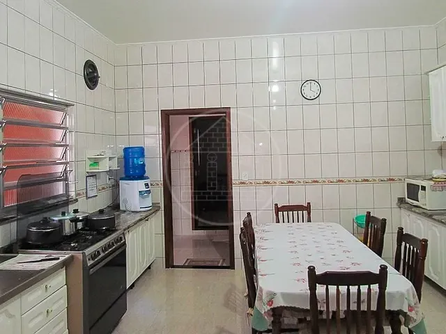 Sobrado com 200m² 4 quartos e 3 banheiros, à venda, no bairro Parque Planalto em São Paulo