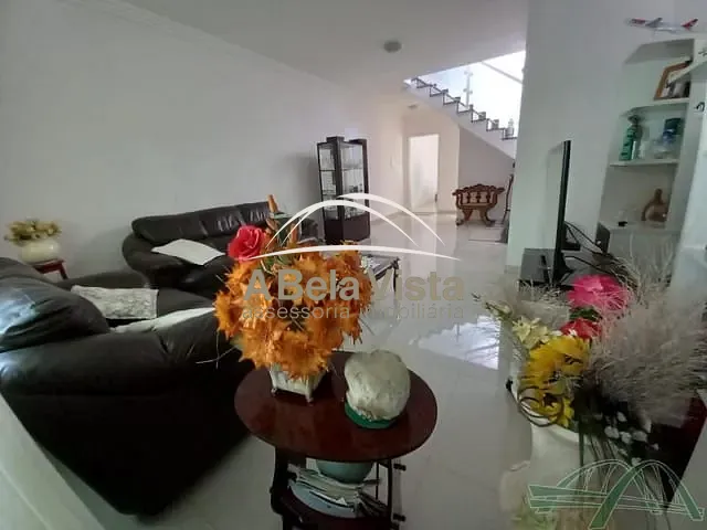 Sobrado com 154m² 3 quartos e 4 banheiros, à venda, no bairro VL YARA em Osasco