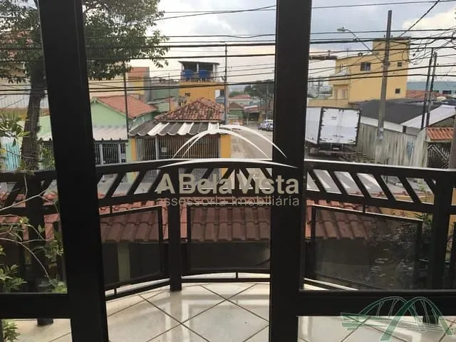 Sobrado com 180m² 3 quartos e 3 banheiros, à venda, no bairro AYROSA em Osasco