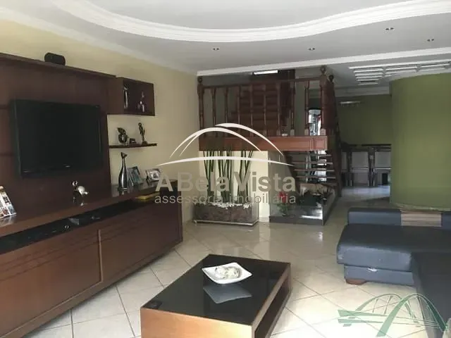 Sobrado com 180m² 3 quartos e 3 banheiros, à venda, no bairro AYROSA em Osasco
