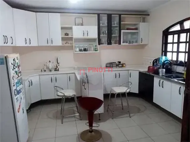 Sobrado 3 quartos e 4 banheiros, à venda, no bairro Nova Petrópolis em São Bernardo do Campo