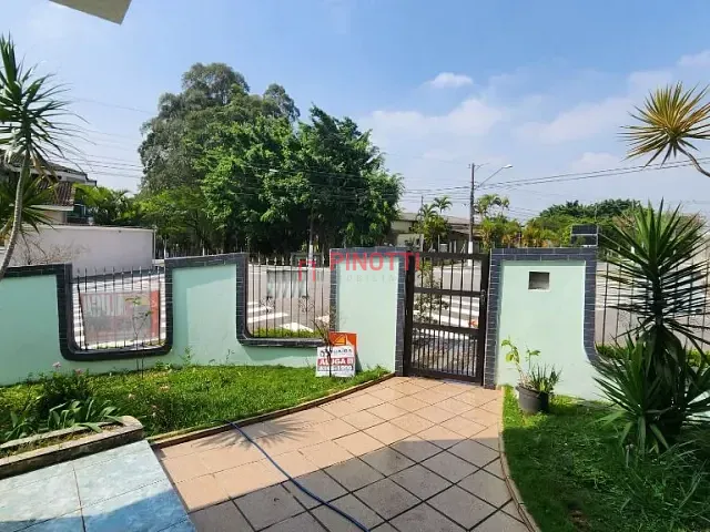 Sobrado 3 quartos e 4 banheiros, para alugar, no bairro Parque dos Pássaros em São Bernardo do Campo
