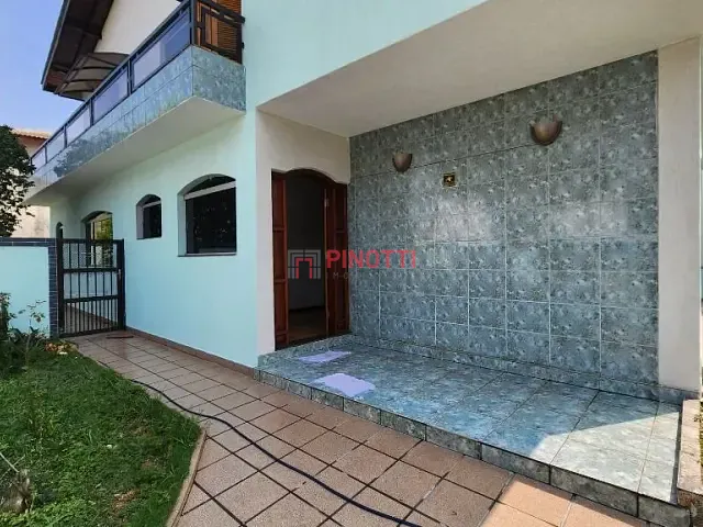 Sobrado 3 quartos e 4 banheiros, para alugar, no bairro Parque dos Pássaros em São Bernardo do Campo