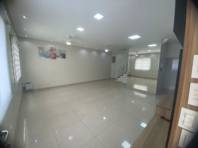 Foto do Sobrado - Sobrado impecável, 100m2, 03 Dormitórios sendo 01 Suíte, 02 Vagas | Paulista Imóveis