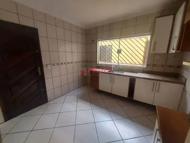 Sobrado 3 quartos e 3 banheiros, à venda ou para alugar, no bairro Parque Selecta(Montanhão) em São Bernardo do Campo