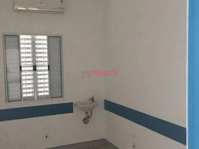 Sobrado à venda ou para alugar, no bairro Jardim do Mar em São Bernardo do Campo