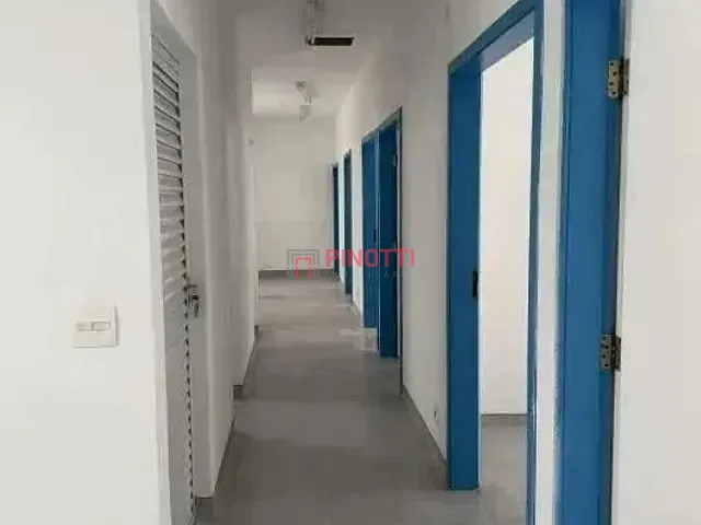 Sobrado à venda ou para alugar, no bairro Jardim do Mar em São Bernardo do Campo