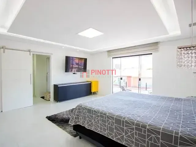 Sobrado 3 quartos e 4 banheiros, à venda ou para alugar, no bairro Vila Pires em Santo André