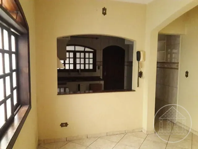 Sobrado com 250m² 4 quartos e 3 banheiros, à venda, no bairro Jardim Beatriz em São Paulo