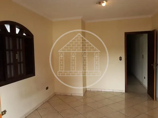 Sobrado com 250m² 4 quartos e 3 banheiros, à venda, no bairro Jardim Beatriz em São Paulo
