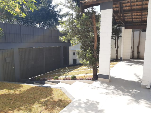 Foto do Sobrado - Sobrado à venda, 420 m² de terreno, área construída 186 m², 4 quartos, 1 suíte, piscina, 4 vagas, Campo Belo, São Paulo, SP. Localização privilegiada. | Paulista Imóveis