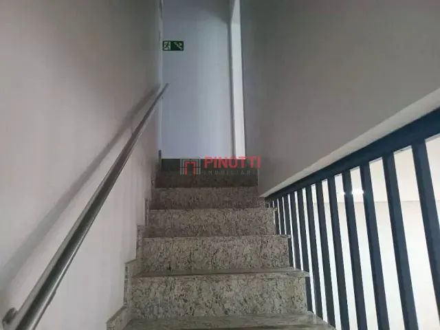 Sobrado à venda ou para alugar, no bairro Jardim do Mar em São Bernardo do Campo