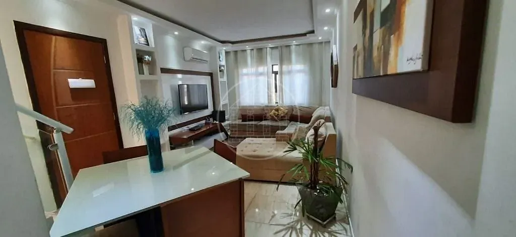 Sobrado, 3 quartos, 215 m² - Foto 1