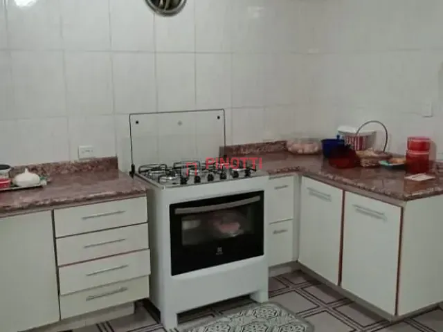 Sobrado 2 quartos e 2 banheiros, à venda, no bairro Santa Terezinha em São Bernardo do Campo
