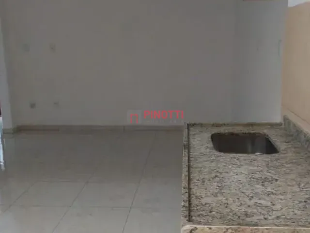 Sobrado 2 quartos e 2 banheiros, à venda, no bairro Vila Alzira em Santo André