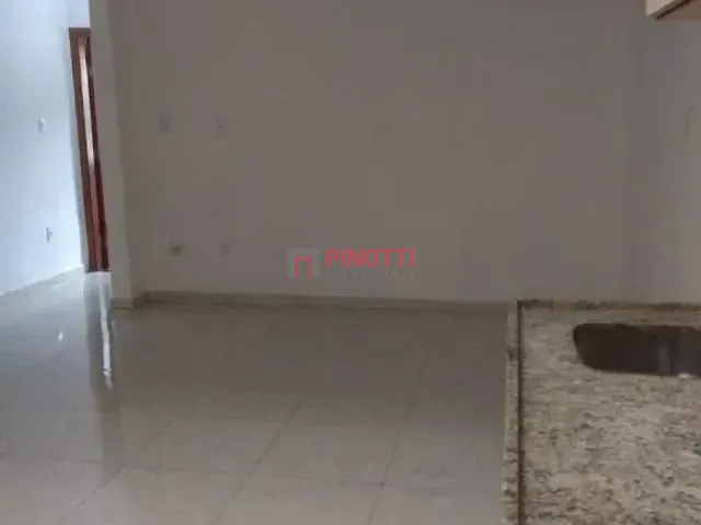 Sobrado 2 quartos e 2 banheiros, à venda, no bairro Vila Alzira em Santo André