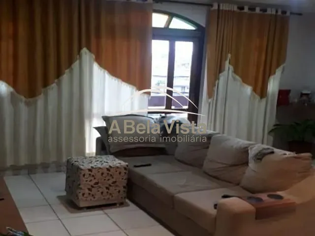 Sobrado com 125m² 5 quartos e 3 banheiros, à venda, no bairro SANTA MARIA em Osasco