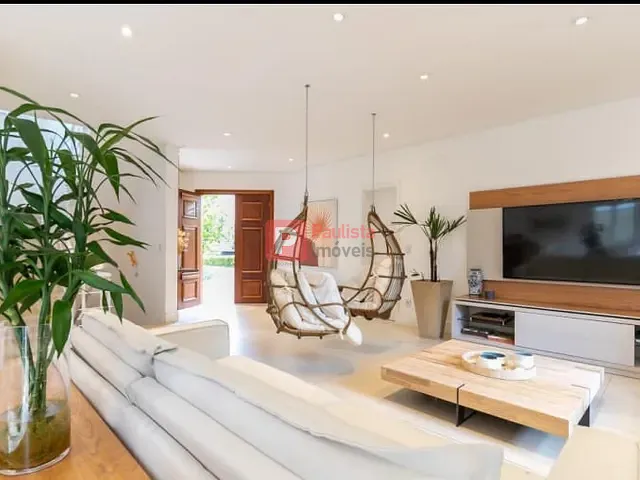 Sobrado com 550m² 4 quartos e 6 banheiros, à venda, no bairro Jardim Petrópolis em São Paulo