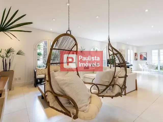 Sobrado com 550m² 4 quartos e 6 banheiros, à venda, no bairro Jardim Petrópolis em São Paulo