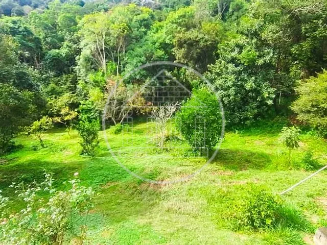 Sobrado com 1600m² 4 quartos e 4 banheiros, à venda, no bairro Fazenda da Ilha em Embu-Guaçu