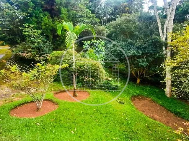 Sobrado com 1600m² 4 quartos e 4 banheiros, à venda, no bairro Fazenda da Ilha em Embu-Guaçu