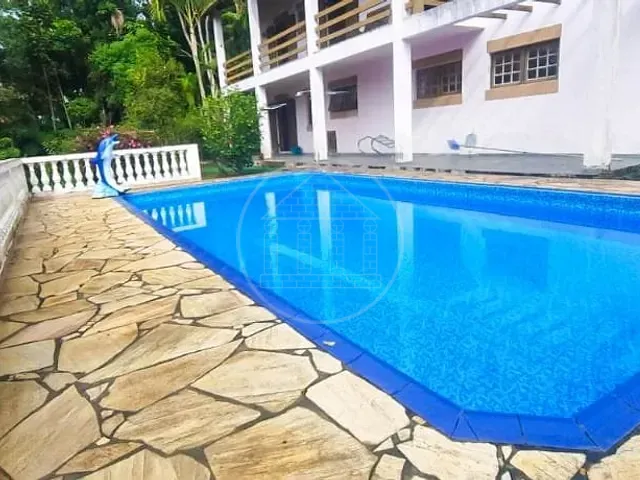 Sobrado com 1600m² 4 quartos e 4 banheiros, à venda, no bairro Fazenda da Ilha em Embu-Guaçu