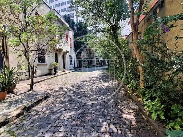 Sobrado com 113m², para alugar, no bairro Jardim Portal I e II em São Paulo