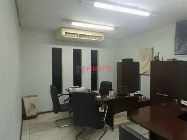 Sobrado à venda ou para alugar, no bairro Rudge Ramos em São Bernardo do Campo