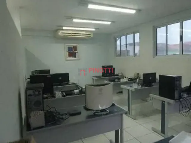 Sobrado à venda ou para alugar, no bairro Rudge Ramos em São Bernardo do Campo