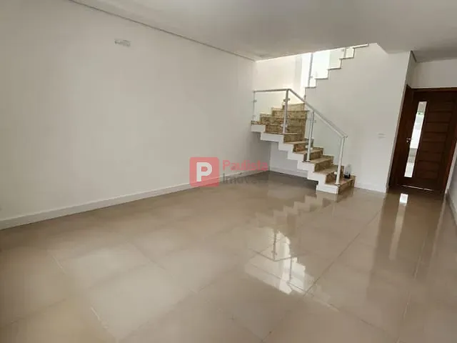 Sobrado com 130m² 3 quartos e 3 banheiros, à venda, no bairro Jardim Sabará em São Paulo
