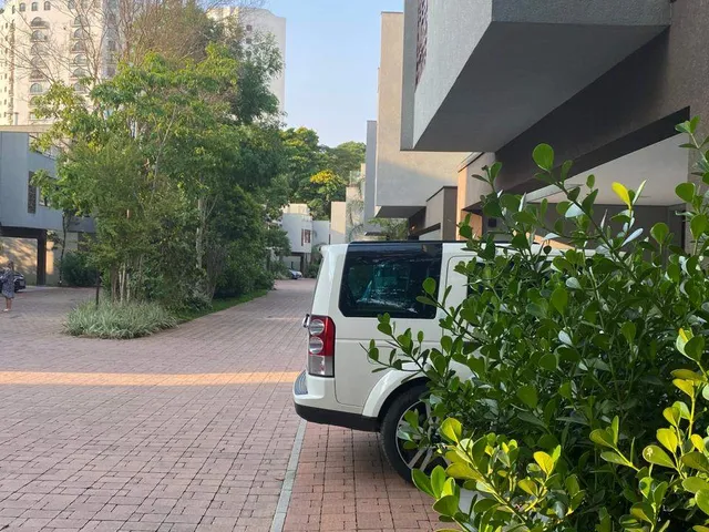 Foto do Sobrado - Sobrado Semi-Novo à Venda em Condominio Fechado, 4 suites, 3 vagas cobertas, 275m²AC, Alto da Boa Vista - por R$ 5.300.000,00 São Paulo, SP | Paulista Imóveis