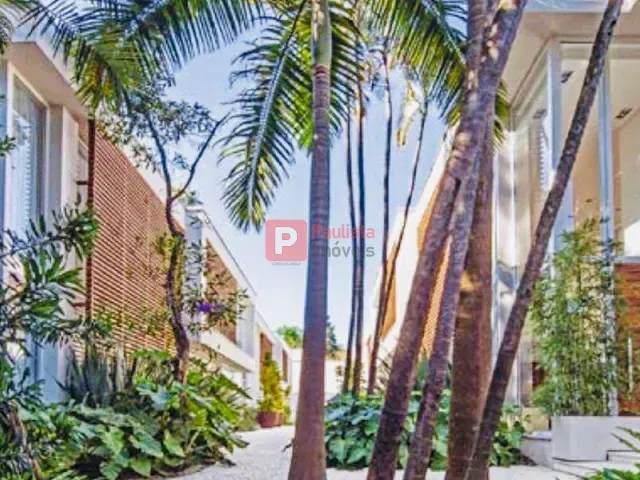 Sobrado 3 quartos e 4 banheiros, à venda, no bairro Jardim Petrópolis em São Paulo