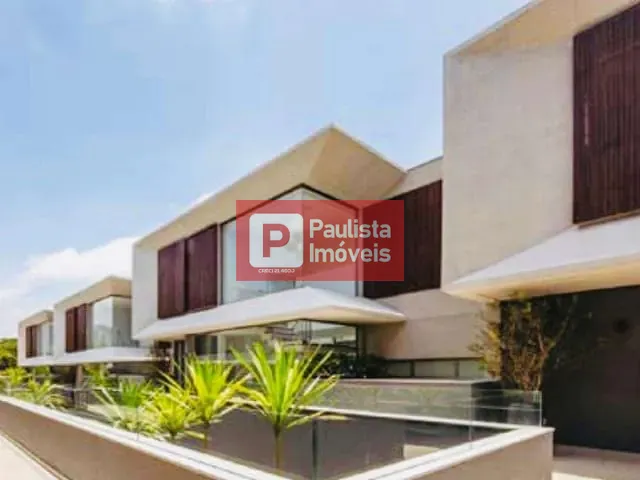 Sobrado 3 quartos e 4 banheiros, à venda, no bairro Jardim Petrópolis em São Paulo