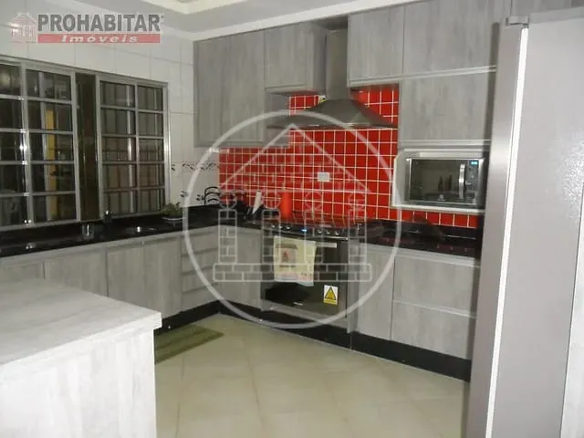 Sobrado com 500m² 4 quartos e 3 banheiros, à venda, no bairro Balneário Mar Paulista em São Paulo