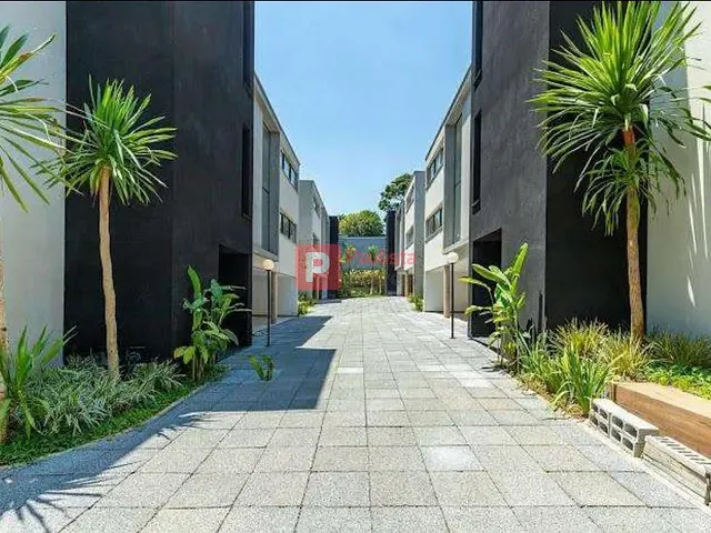 Sobrado com 712m² 4 quartos e 5 banheiros, à venda, no bairro Jardim Cordeiro em São Paulo