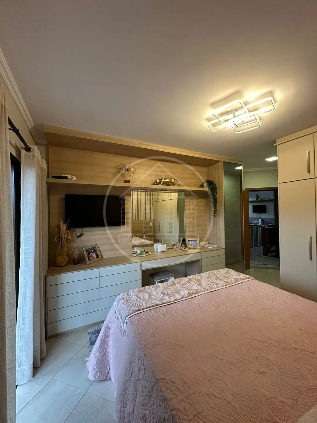Sobrado, 3 quartos, 427 m² - Foto 3