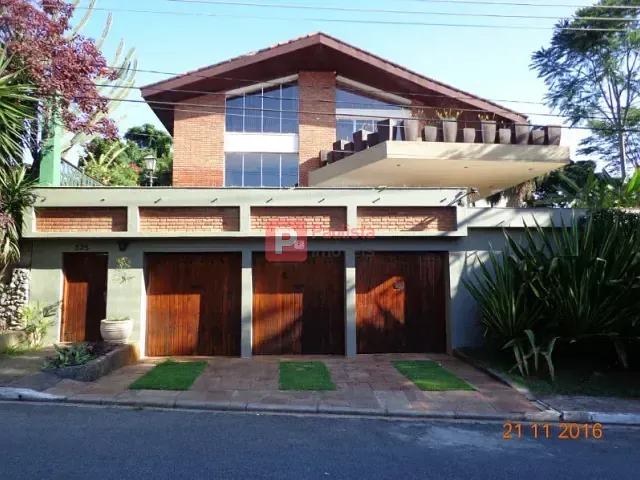Sobrado com 1200m² 4 quartos e 3 banheiros, à venda, no bairro Interlagos em São Paulo